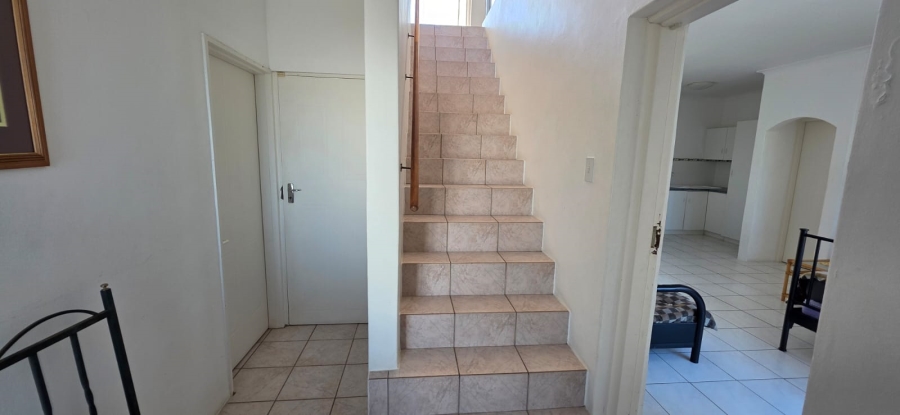 6 Bedroom Property for Sale in Vermont Western Cape